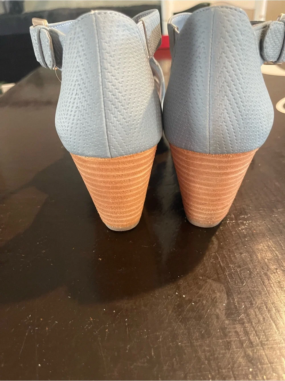 Dr Scholls Women’s Light Blue Strappy Wedge Sandals. Size 9